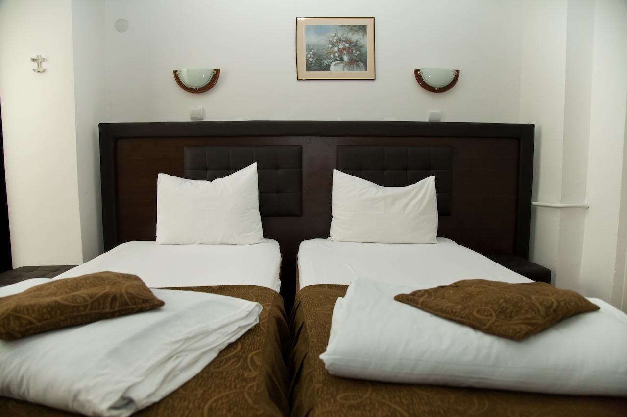 Отель Hotel Metropol Питешти