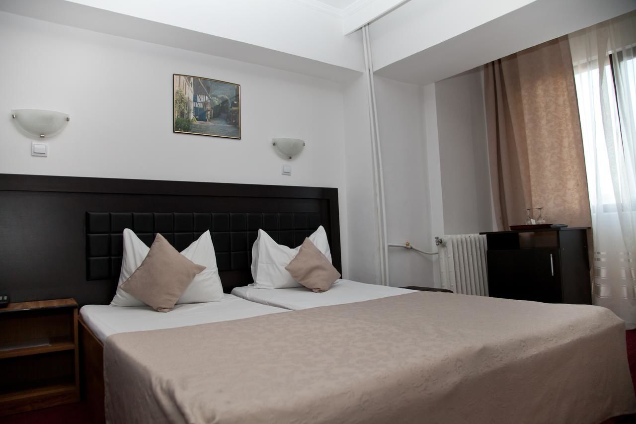 Отель Hotel Metropol Питешти